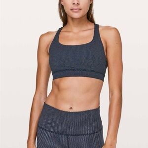 Lululemon Athletica Energy Bra
Pacific Pointe Jacquard True Navy Onyx Blue 10